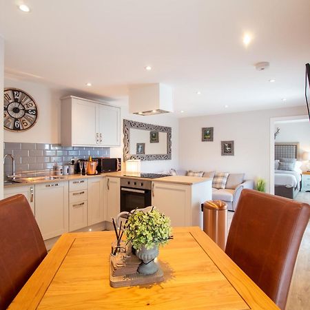 Luxury Five Star Cottage One Tantobie Kamer foto
