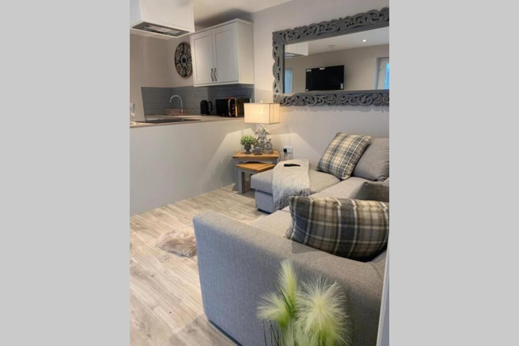 Luxury Five Star Cottage One Tantobie Buitenkant foto