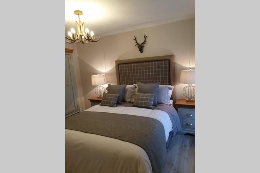 Luxury Five Star Cottage One Tantobie Buitenkant foto