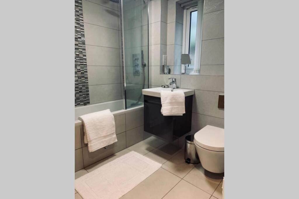 Luxury Five Star Cottage One Tantobie Buitenkant foto